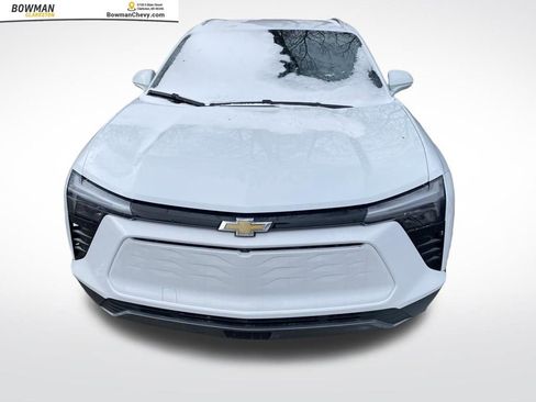 Used 2024 Chevrolet Blazer EV LT image 2