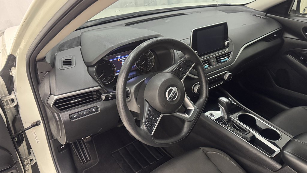 Used 2021 Nissan Altima 2.5 SV FWD image 14