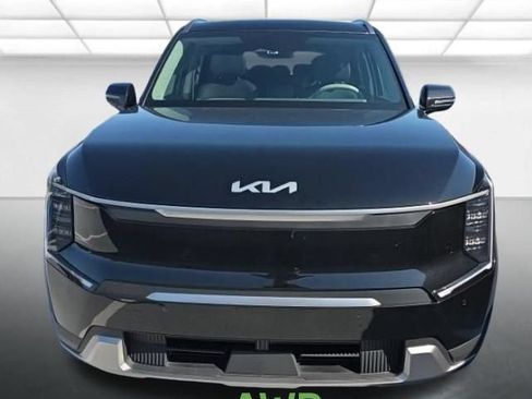 Used 2024 Kia EV9 Wind AWD/4WD image 16
