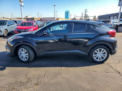 Used 2019 Toyota C-HR LE image 5