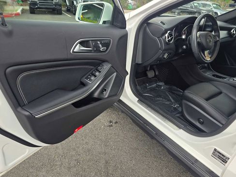 Certified 2019 Mercedes-Benz GLA 250 4MATIC image 22