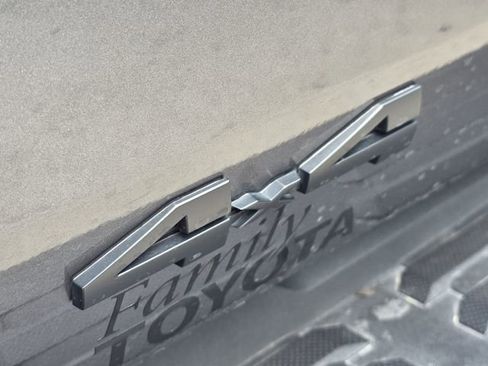 Used 2025 Toyota Tundra Platinum AWD/4WD image 11