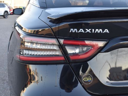 Used 2022 Nissan Maxima SR w/ Sport Mat Group image 7