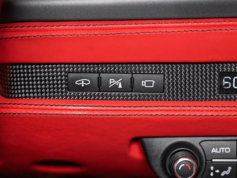 Used 2021 Ferrari F8 Tributo RWD image 44