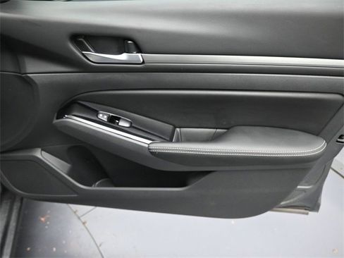 Used 2024 Nissan Altima 2.5 SL image 29