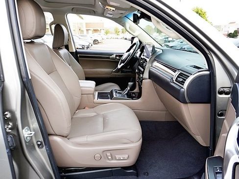 Used 2022 Lexus GX 460 Premium image 12