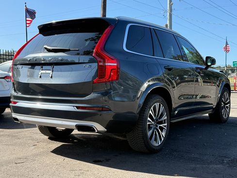Used 2022 Volvo XC90 T5 Momentum w/ Climate Package AWD/4WD image 4