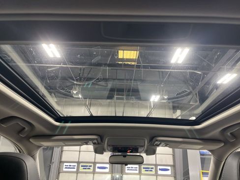 Used 2019 Subaru Forester Touring image 33