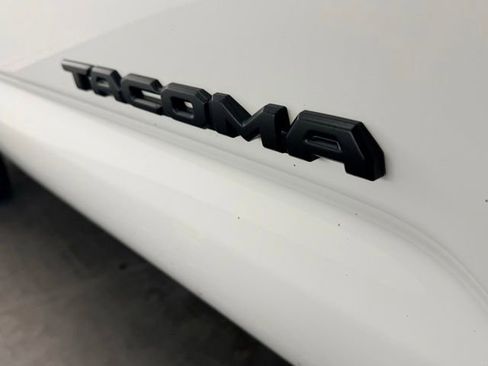 Used 2023 Toyota Tacoma TRD Off-Road AWD/4WD image 12