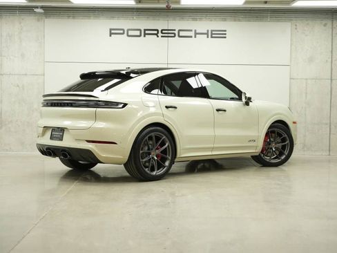 New 2026 Porsche Cayenne GTS AWD/4WD image 7