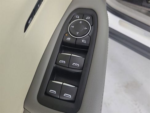 Certified 2023 Cadillac XT6 Premium Luxury w/ Technology Package image 22