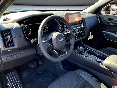New 2025 Nissan Pathfinder Rock Creek image 7