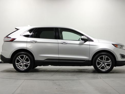 Used 2016 Ford Edge Titanium w/ Technology Package image 3