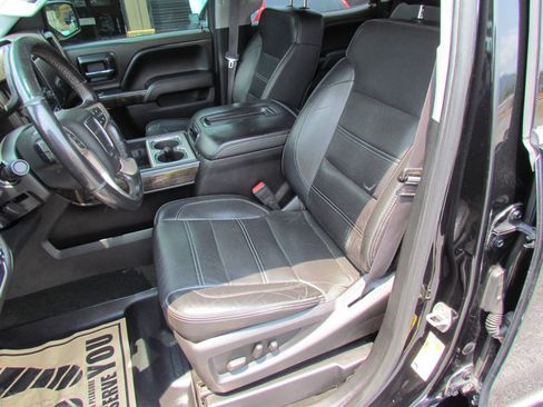 Used 2015 GMC Sierra 2500 Denali w/ Duramax Plus Package AWD/4WD image 10