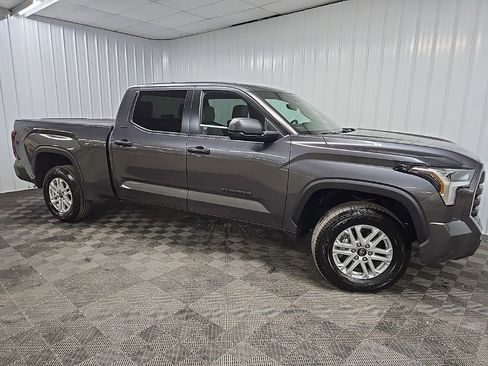Used 2025 Toyota Tundra SR5 AWD/4WD image 1