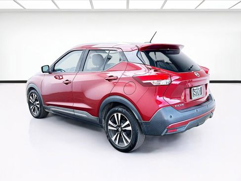 Used 2020 Nissan Kicks SR w/ SR Premium Package FWD image 6