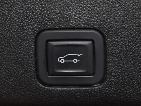 Used 2024 Chevrolet Suburban RST image 42