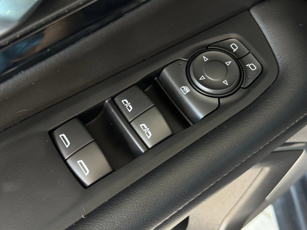 Used 2025 Chevrolet Tahoe LT RWD image 29