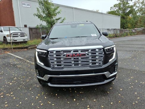 New 2026 GMC Acadia Denali w/ Super Cruise Package image 2