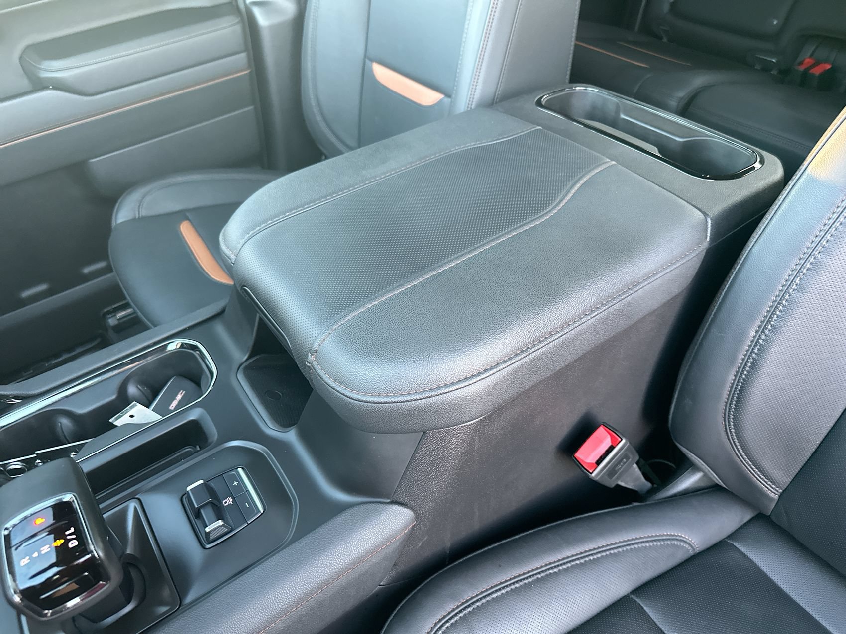 Used 2024 GMC Sierra 1500 AT4 w/ Technology Package AWD/4WD image 20
