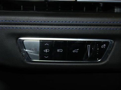 New 2026 Cadillac Escalade IQ Sport 1 w/ LPO, ONYX Package AWD/4WD image 33