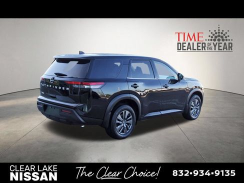 Used 2024 Nissan Pathfinder S w/ Cargo Package FWD image 7