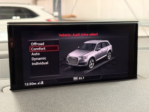 Used 2017 Audi Q7 3.0T Premium Plus image 20