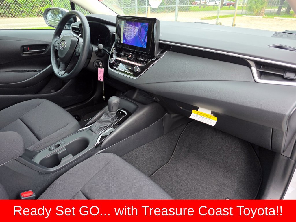 Used 2026 Toyota Corolla LE FWD image 14