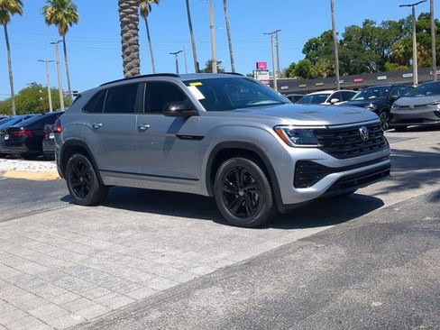 New 2026 Volkswagen Atlas Cross Sport SEL R-Line AWD/4WD image 2