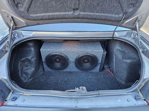 Used 2013 Dodge Challenger SXT image 16