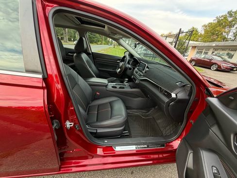 Used 2019 Nissan Altima 2.5 SR w/ SR Premium Package image 13
