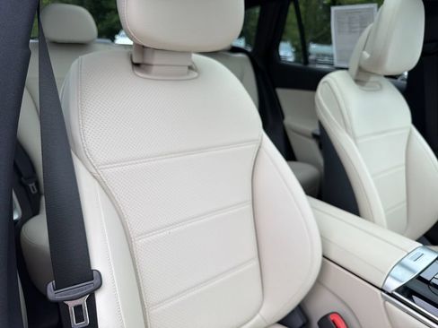Used 2026 Mercedes-Benz GLC 300 image 35