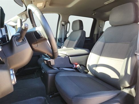 Used 2025 GMC Sierra 3500 SLE w/ SLE Value Package image 17