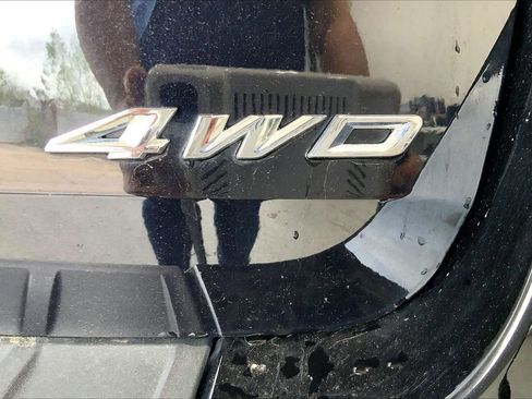 Used 2025 Ford Explorer ST-Line image 9