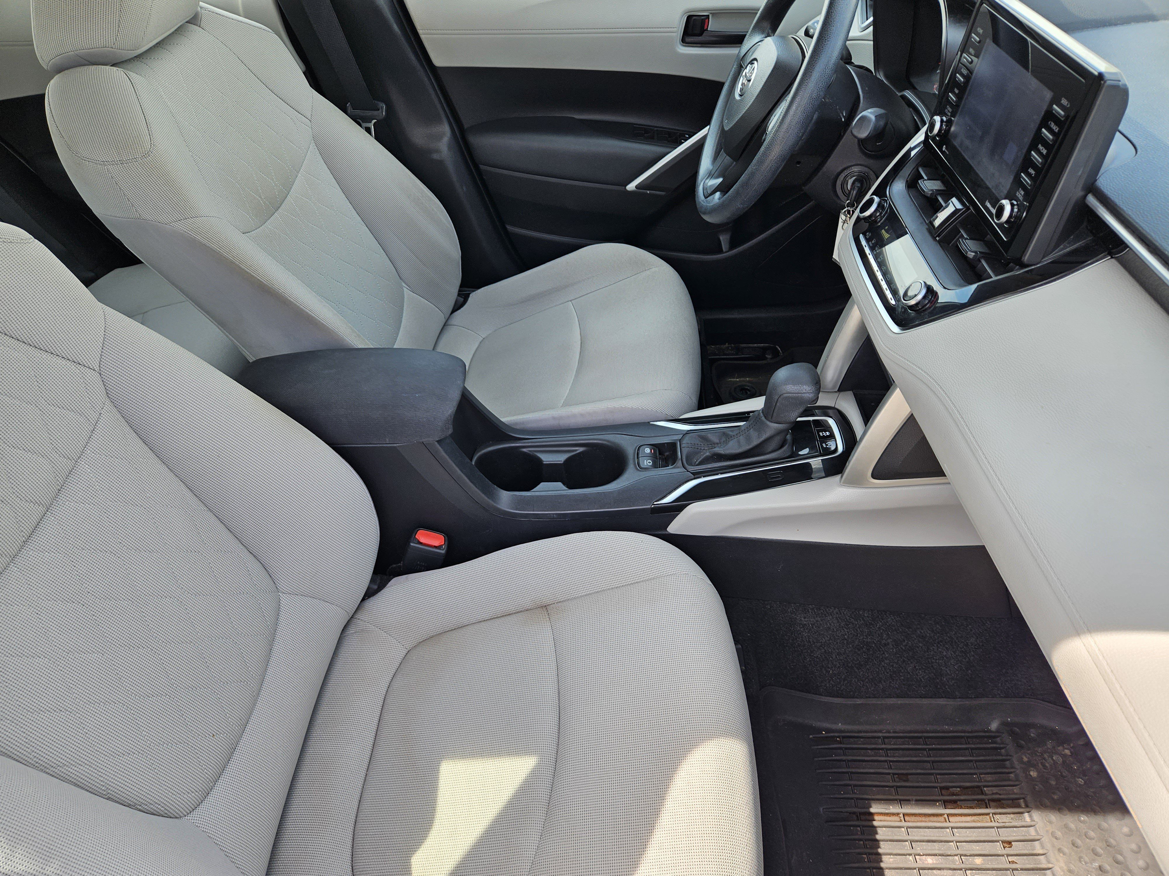 Used 2022 Toyota Corolla Cross L AWD/4WD image 16