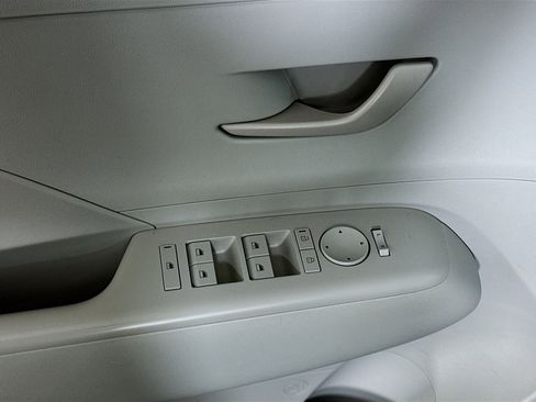 Used 2024 Hyundai Kona SEL image 15