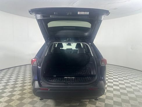 Used 2021 Toyota RAV4 XLE Premium AWD/4WD image 7