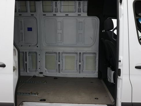 Used 2023 Mercedes-Benz Sprinter 2500 image 28