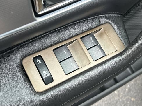 Used 2014 Lincoln MKX AWD w/ Equipment Group 102A image 21