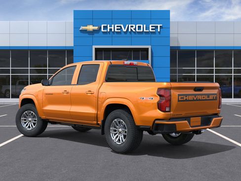 New 2025 Chevrolet Colorado LT w/ LT Convenience Package AWD/4WD image 3