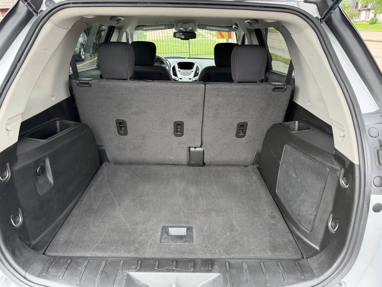 Used 2017 GMC Terrain SLE FWD image 25