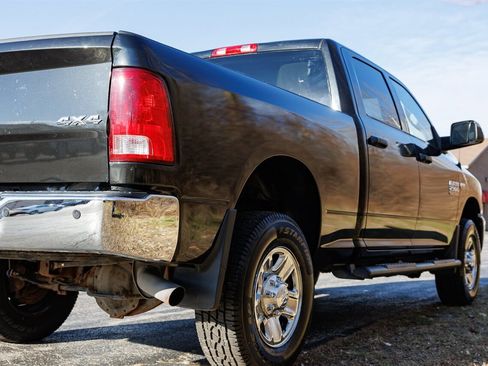 Used 2018 RAM 2500 Tradesman w/ Chrome Appearance Group image 23