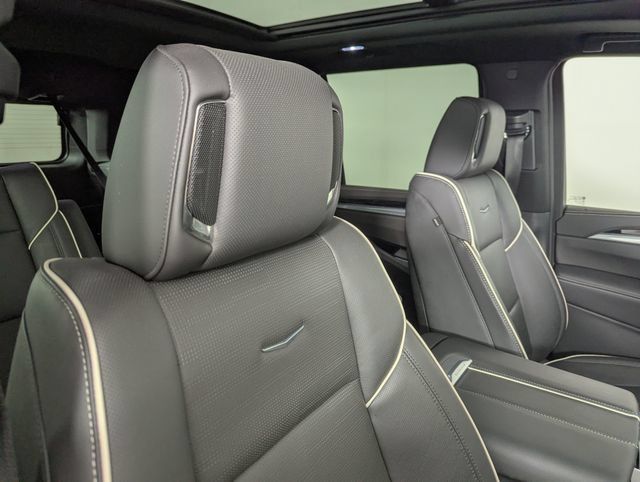 Used 2025 Cadillac Escalade Sport w/ Touring Package AWD/4WD image 30