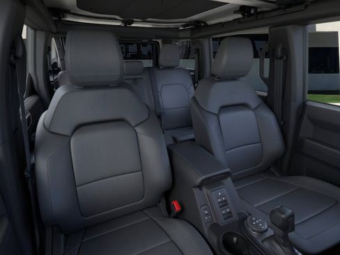 New 2025 Ford Bronco Badlands image 10