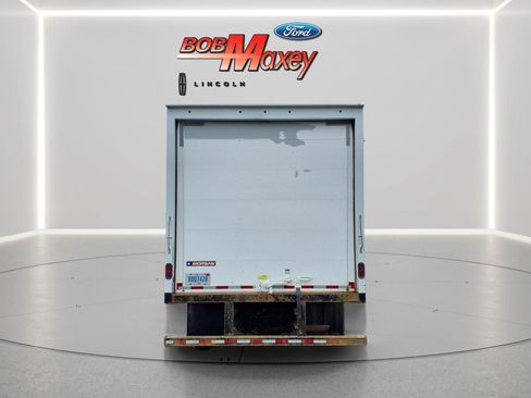 Used 2022 Ford F550 2WD Regular Cab Super Duty image 4