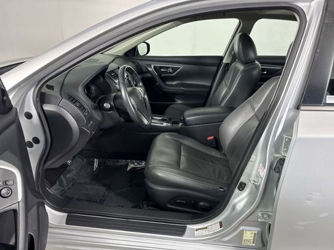 Used 2018 Nissan Altima 2.5 SV w/ 2.5 SV Technology Package image 5