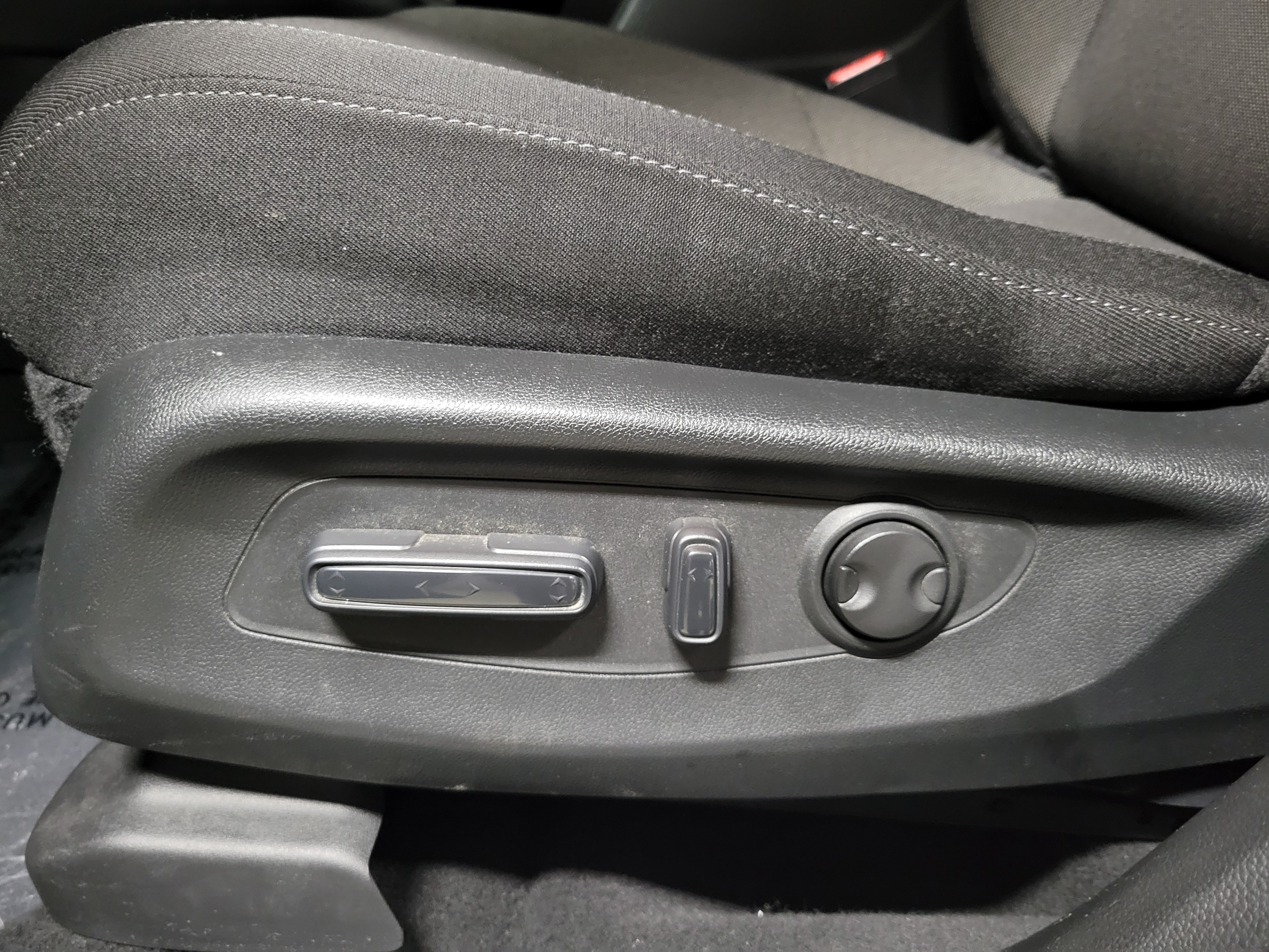 Used 2025 Honda CR-V EX image 20
