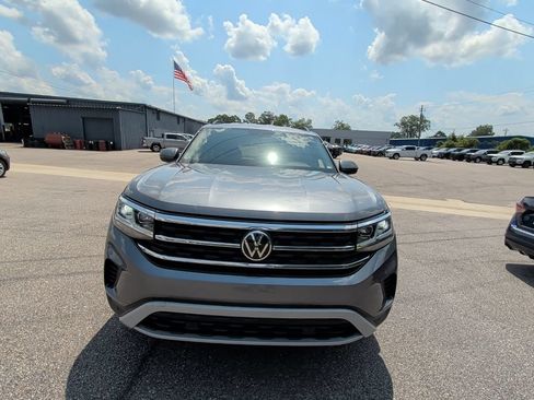 Used 2022 Volkswagen Atlas SE FWD image 2