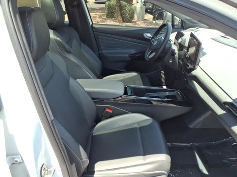Certified 2023 Volkswagen ID.4 S RWD image 11