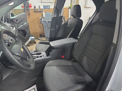 Used 2024 Chevrolet Equinox LT w/ LPO, Floor Liner Package AWD/4WD image 15